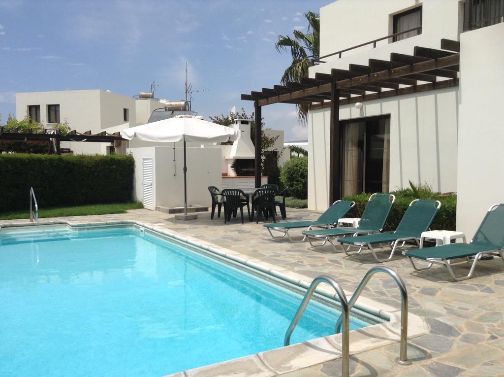 Aura Holiday Villas Paphos Szoba fotó
